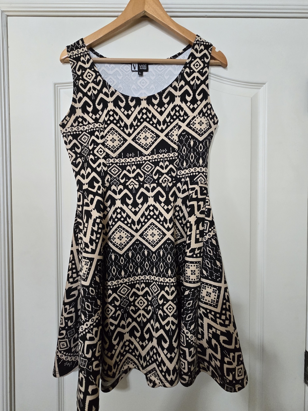 Vibe Black & Cream Geometric Sleeveless Fit-and-Flare Dress